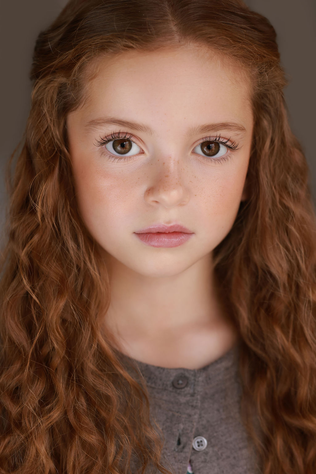 Isabelle F. photo 5