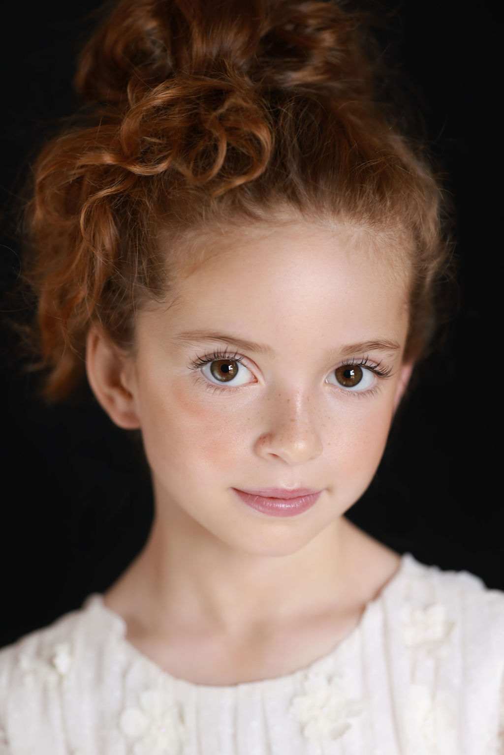 Isabelle F. photo 2